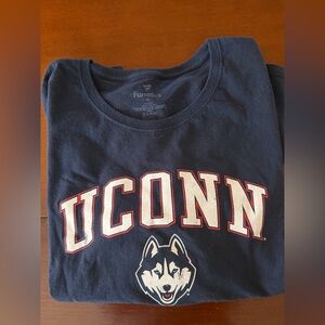 Fanatics UConn Huskies Long Sleeve Shirt – Women’s XL
